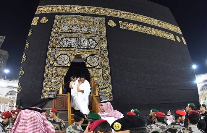 Ibadah Umrah, Jokowi dan Keluarga Masuk ke Dalam Kakbah