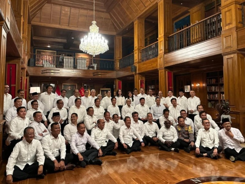 Prabowo Subianto saat memberikan pembekalan kepada para calon menteri di Hambalang pada Rabu (16/10/2024). Foto: Istimewa  