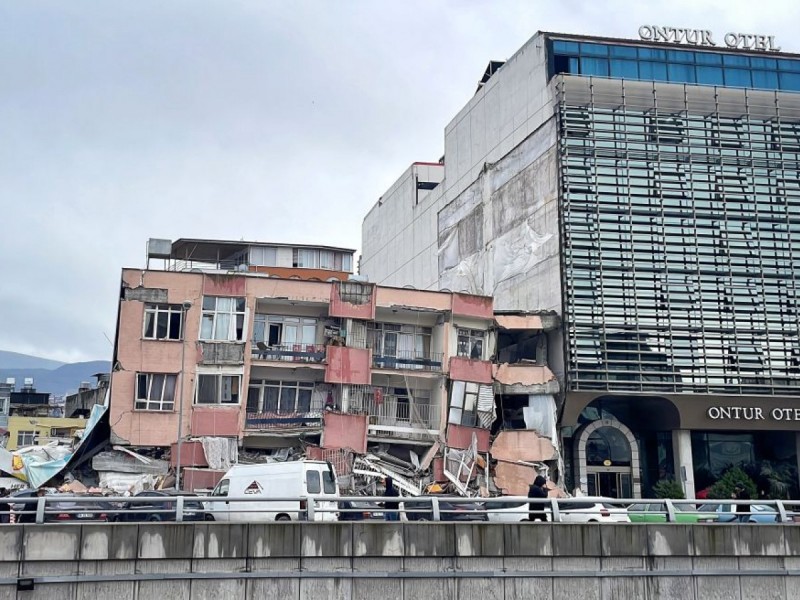 Foto-foto Bangunan di Turki, Sebelum dan Sesudah Diguncang Gempa