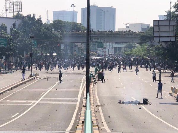 Kerusuhan di Tanah Abang, Ini Foto-Foto Reportase dari Lapangan