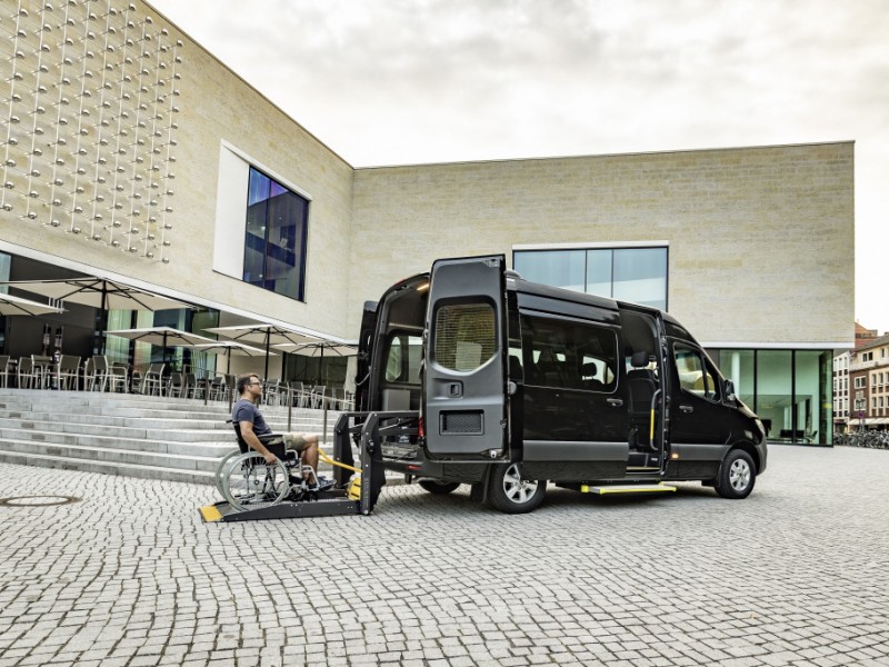 IAA Commercial Vehicle 2018 : Mercedes‑Benz Pamerkan Minibus Sprinter Teknologi Unik