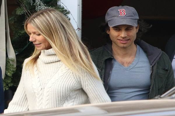 Janda Chris Martin, Gwyneth Paltrow, dan Brad Falchuk Menikah Akhir Pekan