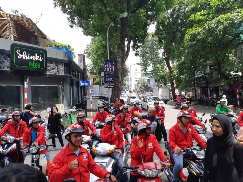 Driver Goviet sedang menunggu penumpang