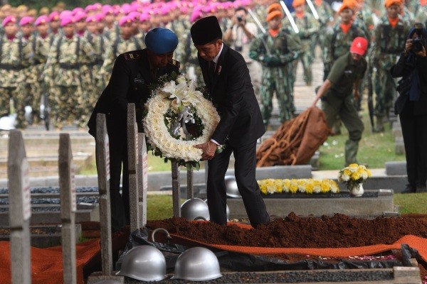 Foto-foto Perjalanan Jenazah B.J. Habibie 