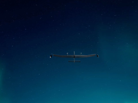 Haps Aalto terbang di udara/ Aalto