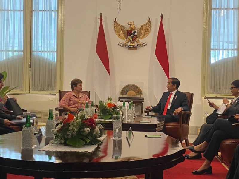 Presiden Joko Widodo (Jokowi) menggelar pertemuan bilateral dengan Direktur Pelaksana International Monetary Fund (IMF) Kristalina Georgieva di Istana Merdeka, Jakarta Pusat, Senin (4/9/2023). JIBI/Akbar Evandio 