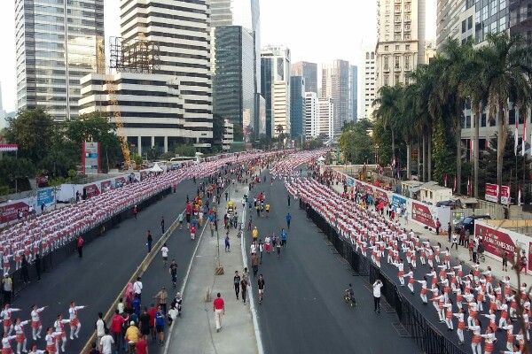 Foto-foto Penampakan Tari Poco-poco oleh 65.000 Orang