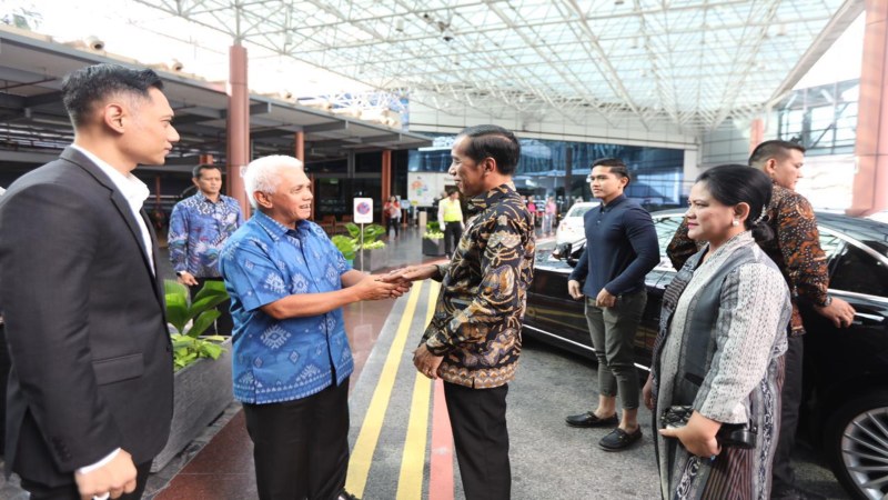 Jenguk Ani Yudhoyono, Presiden Jokowi Tiba di Singapura di Sambut Hatta Rajasa dan Agus Yudhoyono 