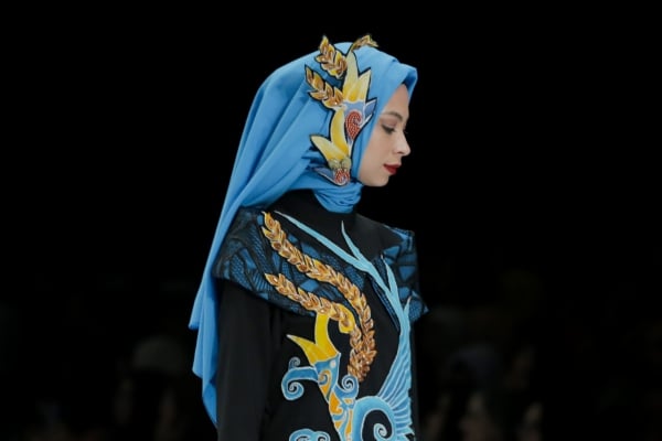 IFW 2019 : Keunikan Burung Enggang Dalam Motif Khas Kalimantan