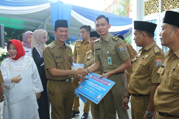 Rajin Sholat Subuh, Harnojoyo Berangkatkan 20 Orang Umroh