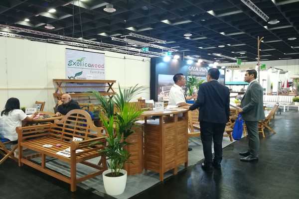 pameran furnitur di jerman