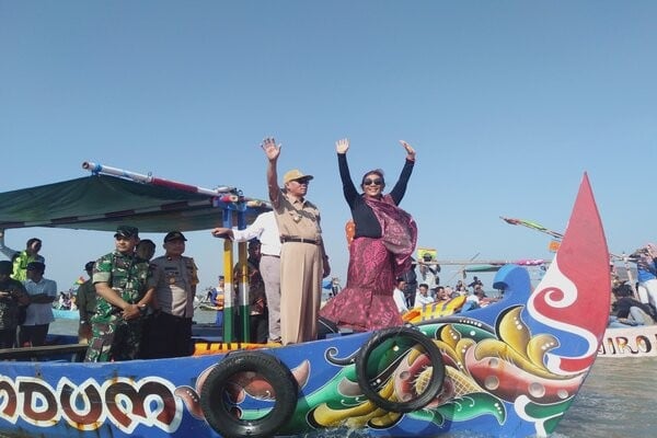 Ikuti Sedekah Bumi dan Laut di Demak, Ini Pesan Menteri Susi