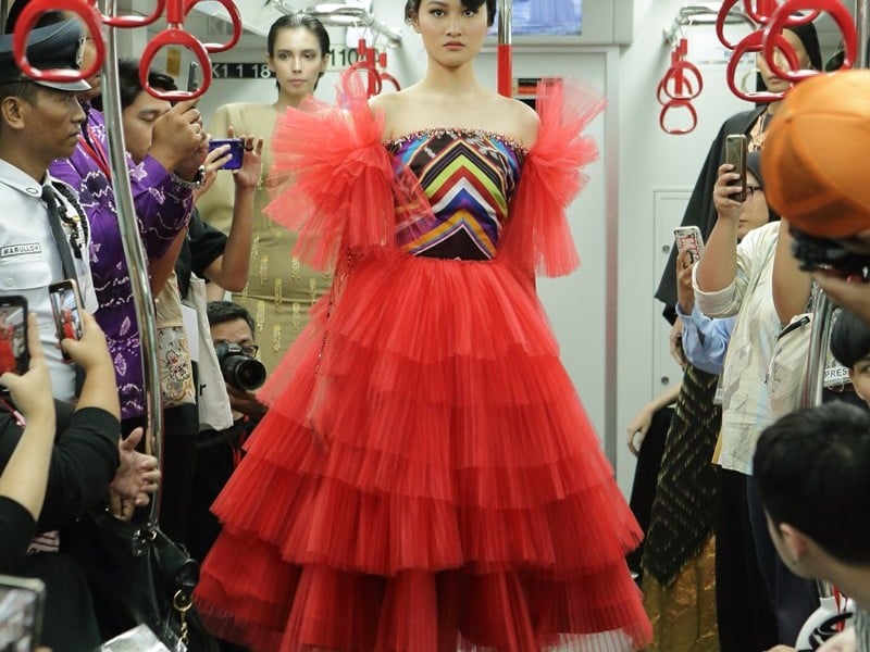 JFFF Gelar Fashion Show di LRT Jakarta, Ini Hasilnya