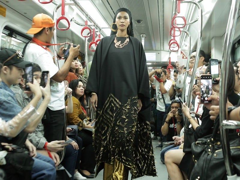 JFFF Gelar Fashion Show di LRT Jakarta, Ini Hasilnya