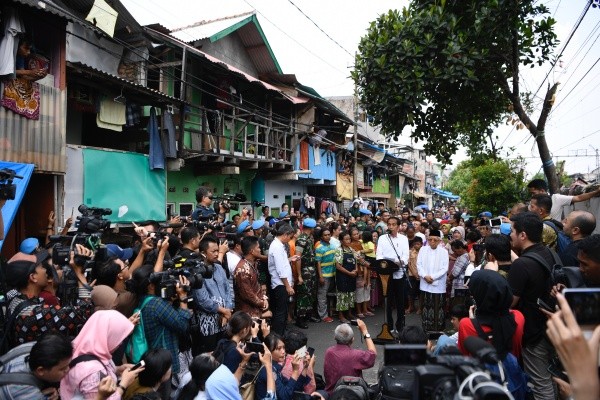 Foto-foto Deklarasi Kemenangan Jokowi-Ma'ruf dan Jumpa Pers Prabowo-Sandi 