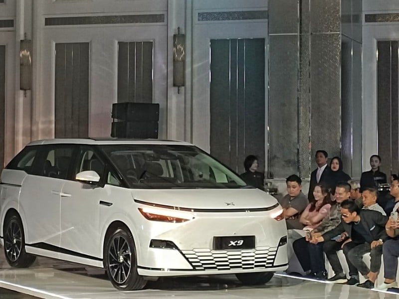 Adu Spesifikasi XPeng X9 vs BYD Denza D9, MPV Listrik Premium dari China