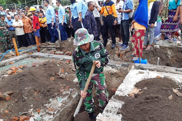 Wapres JK Tinjau Progres Rehabilitasi Lombok. Mantan Kepala BRR Aceh-Nias Mendampingi