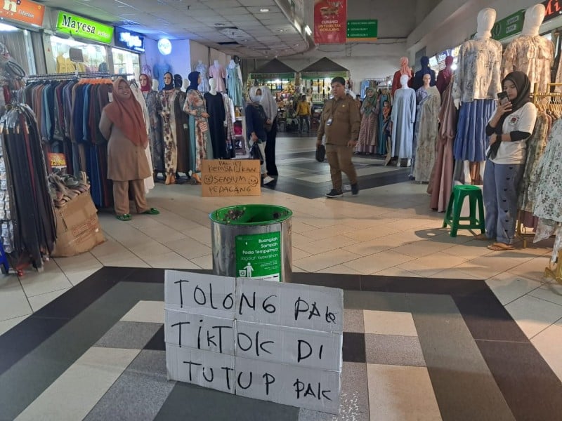 Tergerus TikTok Shop, Omset Pedagang Tanah Abang Turun Lebih dari 50 Persen