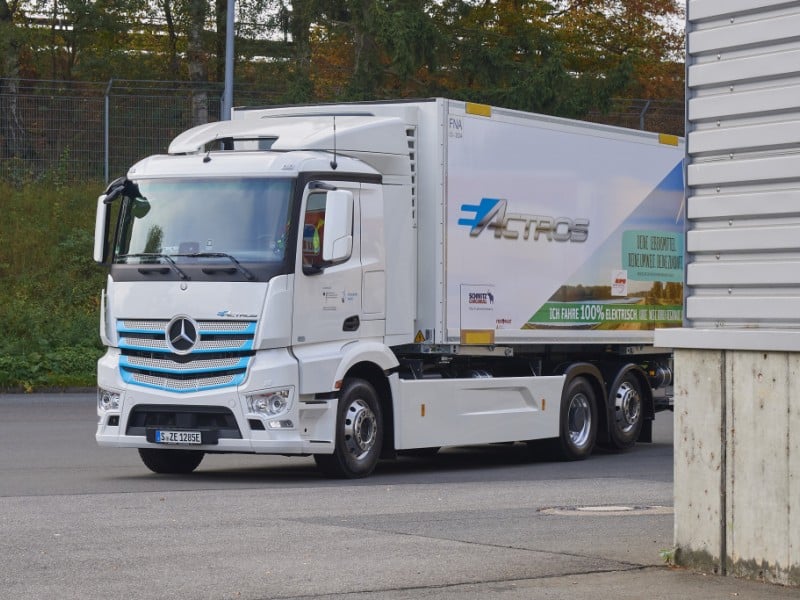 Meyer-Logistik Mulai Uji Pakai Truk Lisrik e-Actros