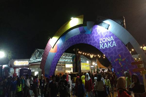 Jelang Penutupan Asian Games 2018, Makin Malam GBK Makin Ramai