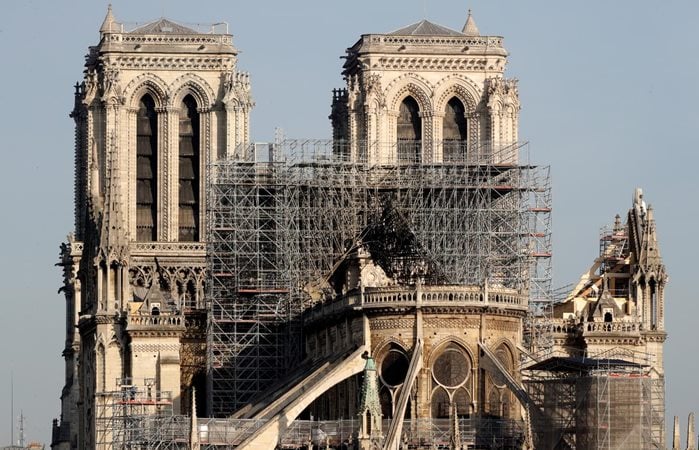 Tidak Ada Malam Natal di Notre-Dame Prancis