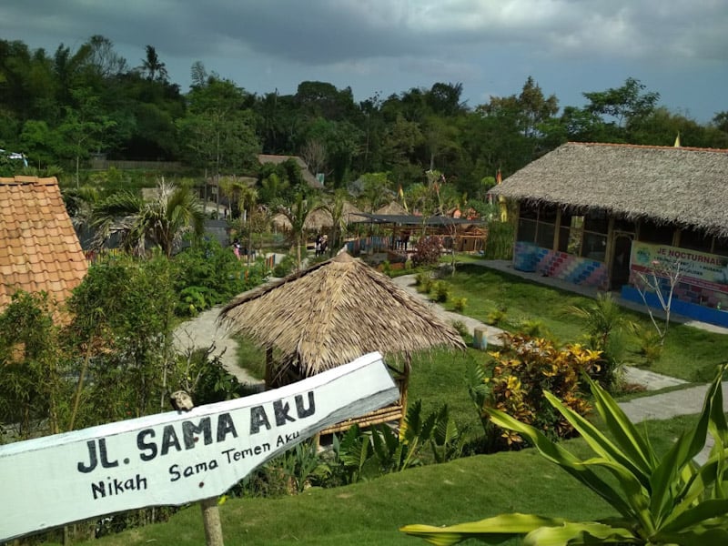 Libur Lebaran : Berinteraksi dengan Hewan di Mini Zoo Jogja Exotarium