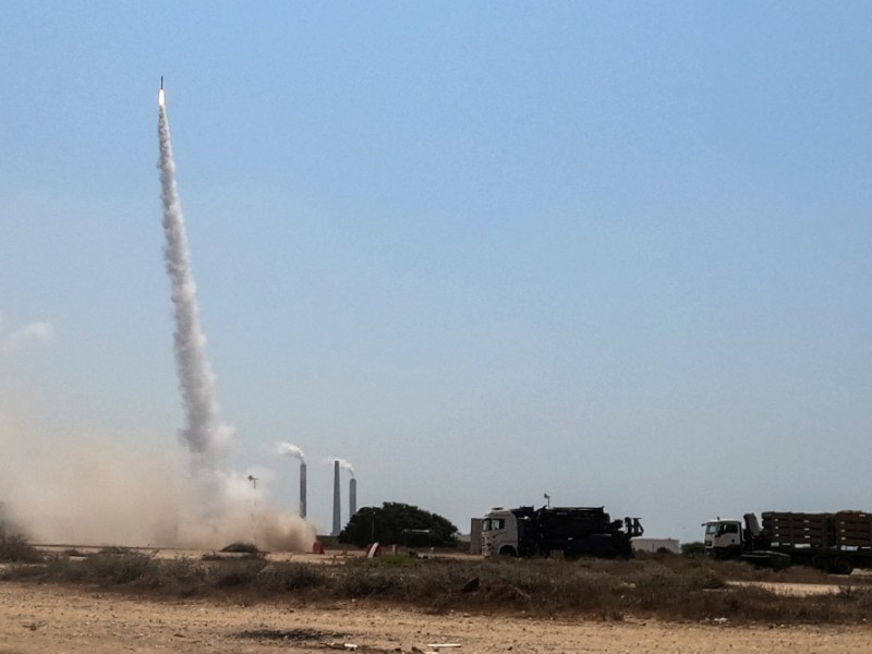 Rangkaian Iron Dome yang dipasang untuk menghalau rudal yang diluncurkan dari jalur Gaza./Reuters