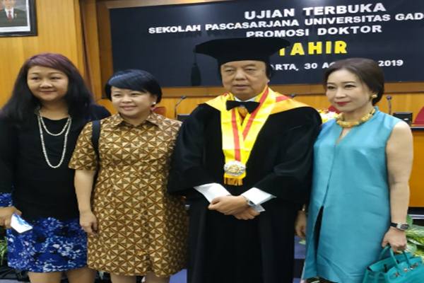 Pendiri Mayapada Dato Sri Tahir Raih Gelar Doktor dari UGM Bepredikat Cum laude