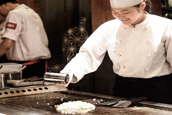 Mencicipi Okonomiyaki Menu Tradisional Berusia 400 tahun Orang Jepang