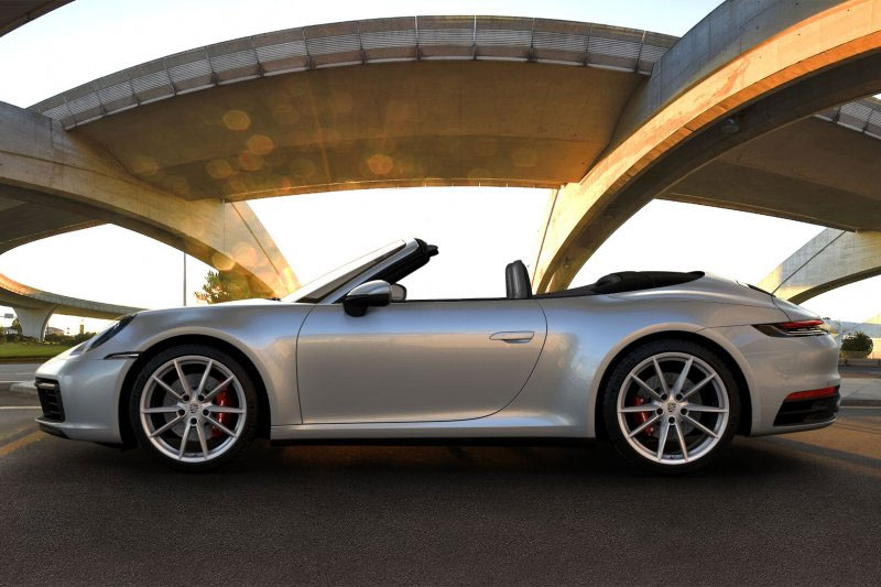 Porsche 911 Cabriolet Baru Meluncur, Tawarkan Sensasi Atap Terbuka