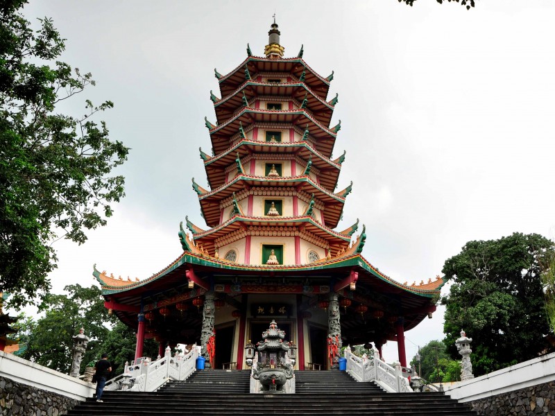 Rekomendasi Tempat Wisata di Semarang Cocok untuk Liburan dan Spot Instagramable, ilustrasi Pagoda Avalokitesvara