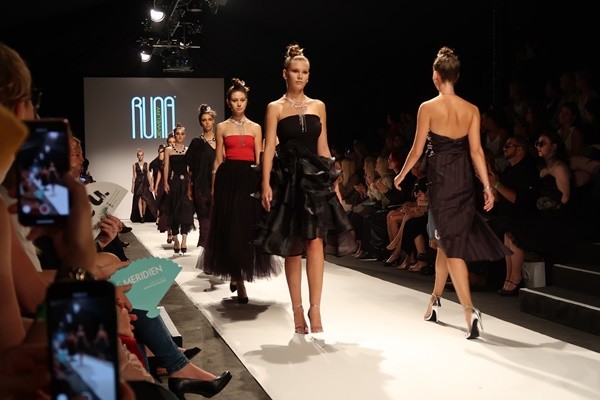 Bikin Bangga, Indonesia di Panggung Vienna Fashion Week