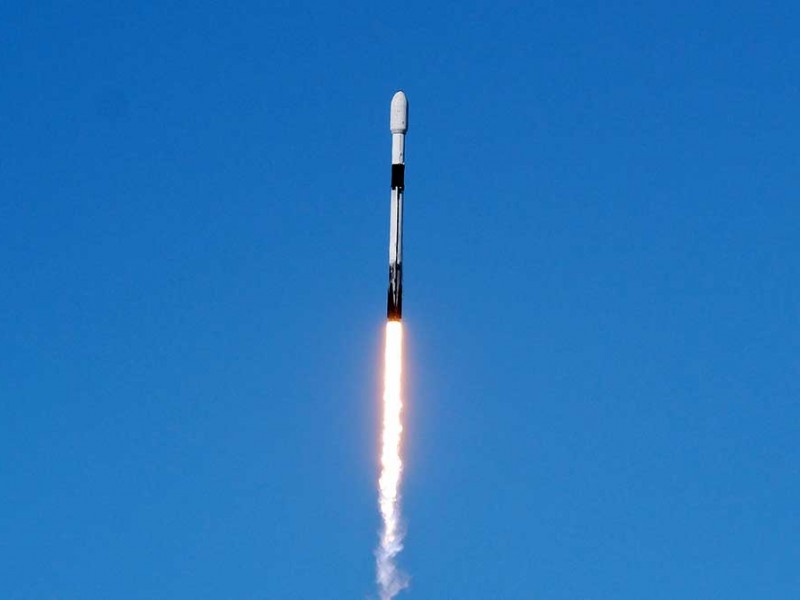 Foto Detik-Detik Peluncuran Satelit Merah Putih 2 di Florida Amerika Serikat