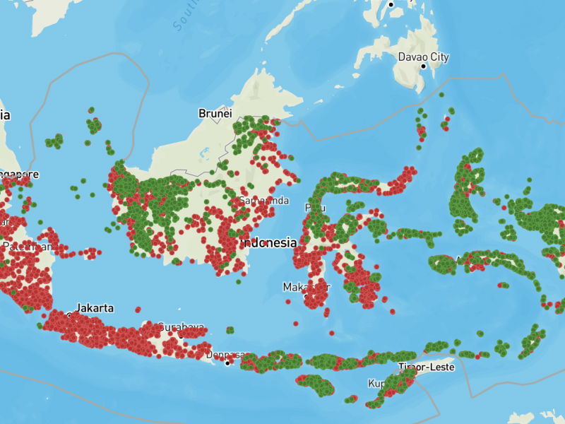 Persebaran infrastruktur Bakti: Akses Internet (merah) BTS 4G (hijau)/website Bakti