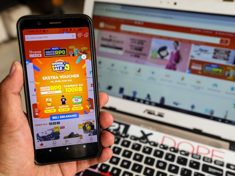 Platform Shopee dari layar hape