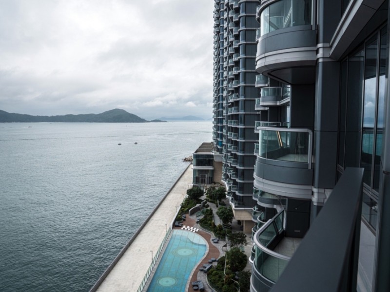 Proyek apartemen The Corniche yang dikembangkan Logan Group Co. dan KWG Group Holdings Ltd., di Hong Kong - Bloomberg