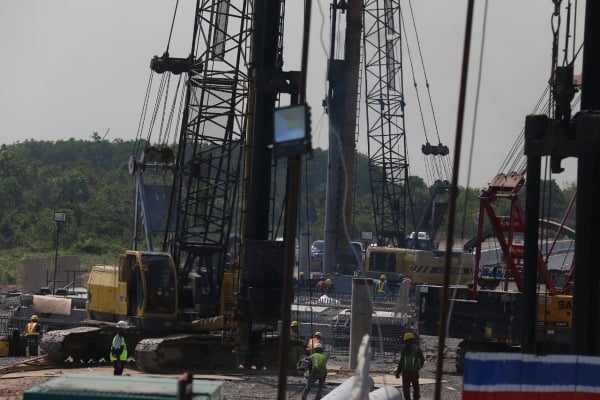 Begini Foto-Foto Pembangunan Jalan Tol Terpanjang di Indonesia