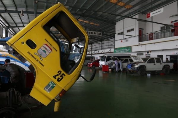 Tim Jelajah Infrastruktur Sumatra 2019 Sambangi Dealer Isuzu