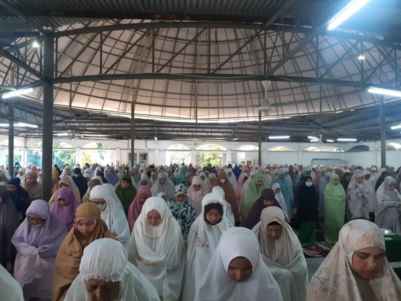 Suasana Salat Id Muhammadiyah di Masjid Raya Al-Isra Jakbar