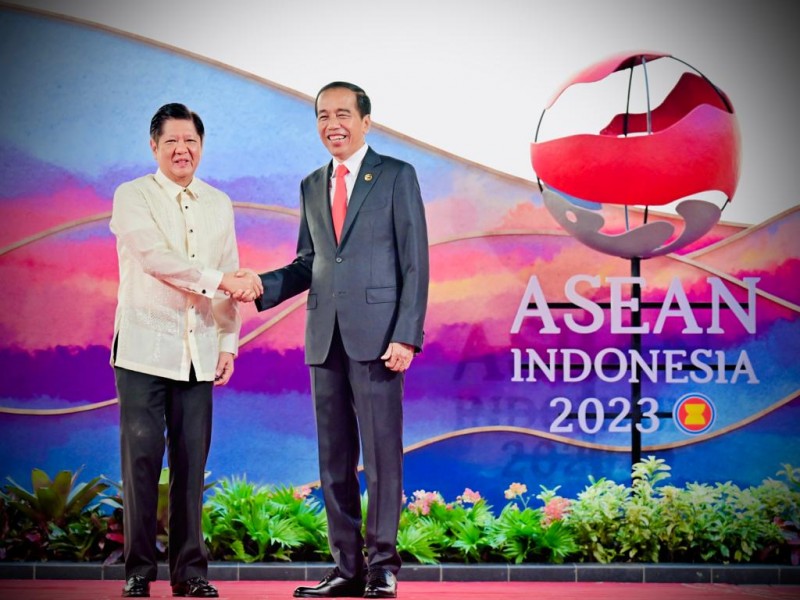 Foto-foto Jokowi Sambut Para Pemimpin Negara di KTT Asean 2023 Labuan Bajo