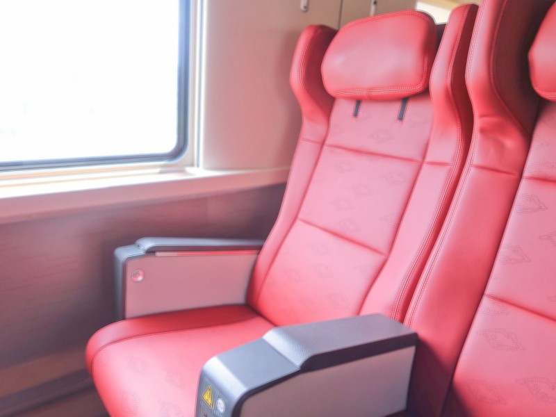 Kereta Cepat Untuk Penumpang Red Komodo Mulai Diuji Coba, Intip Interiornya