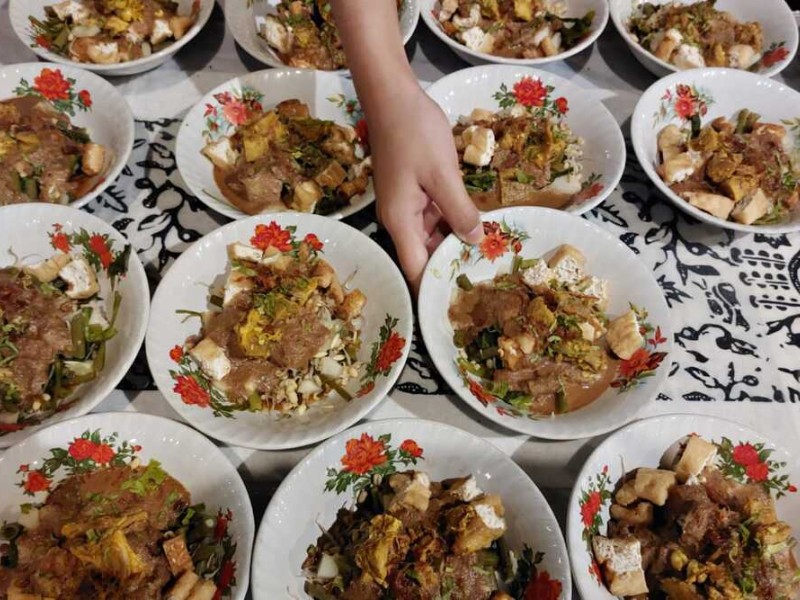 Waroeng Kemarang Banyuwangi, Suguhkan Sensasi Kuliner dan Budaya Osing Sekaligus