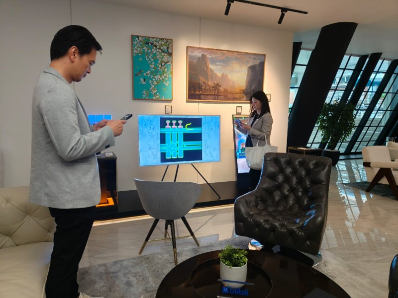 Layar dan televisi pintar di Samsung Experience Lounge