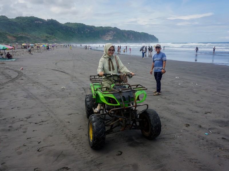 Wisata Pantai Parangtritis