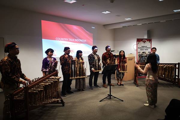 Alunan Angklung Bergema di Austria