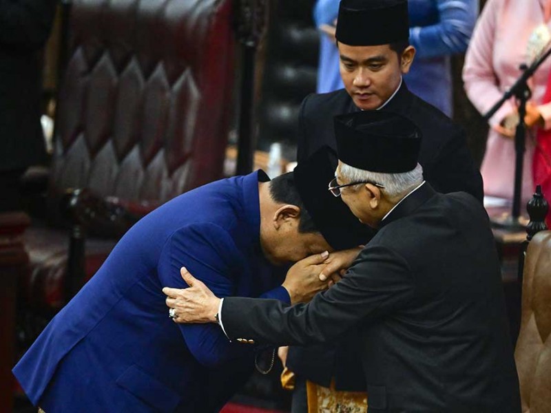 Foto-Foto Pelantikan Presiden Prabowo dan Kenangan Bersama Joko Widodo