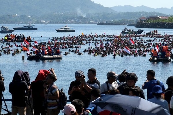 Pemerintah Terlibat Pemecahan Rekor Selam di Manado