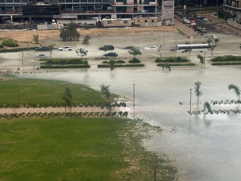 Foto banjir akibat hujan lebat di Dubai, Uni Emirat Arab, 16 April 2024./Reuters