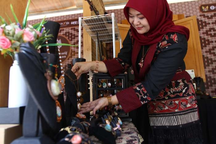 Batik dan Perhiasan di Selintas Wilis Tembus Pasar Ekspor Bermodal Produk Berkualitas Premium