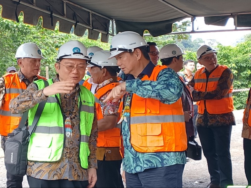 Hashim Djojohadikusumo dan owner PT Kayan Hydro Energy Tjandra Limanjaya